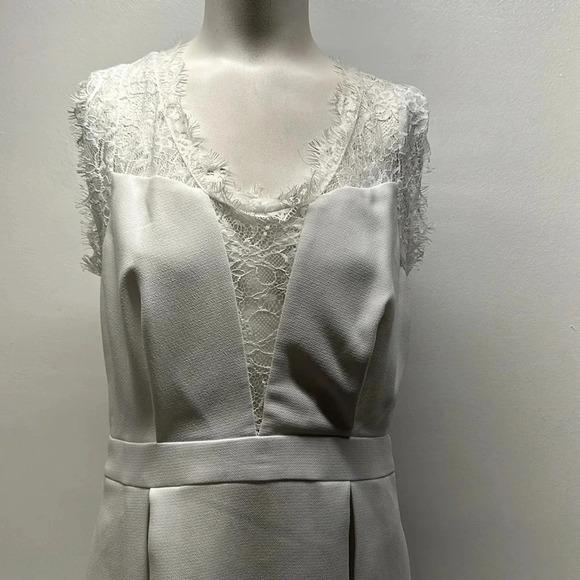 BCBGeneration Mini Dress Sleeveless Lined Lace Party Solid White New Size 10 - Picture 2 of 9